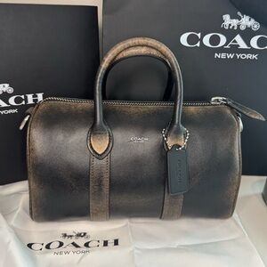 Coach Loved Leather Compass 25 NWT